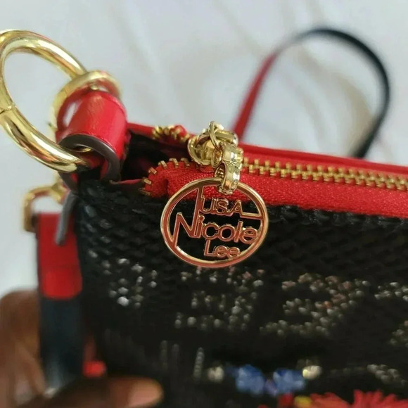 NICOLE LEE CROSS BODY BAG ADJUSTABLE STRAP embroidered flowers  black & Red - Picture 12 of 12